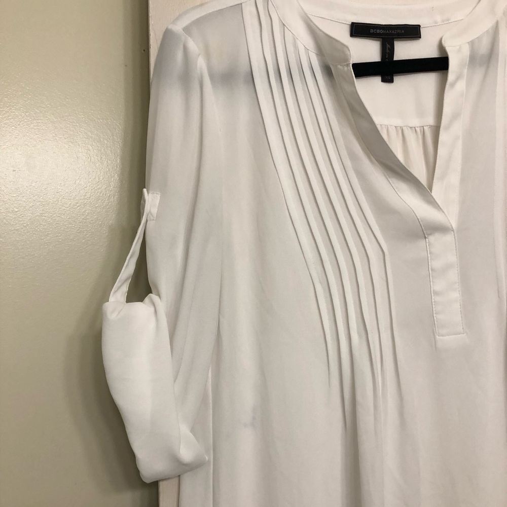 BCBGMaxAzria White Pleated Blouse size XS - Picture 3 of 5